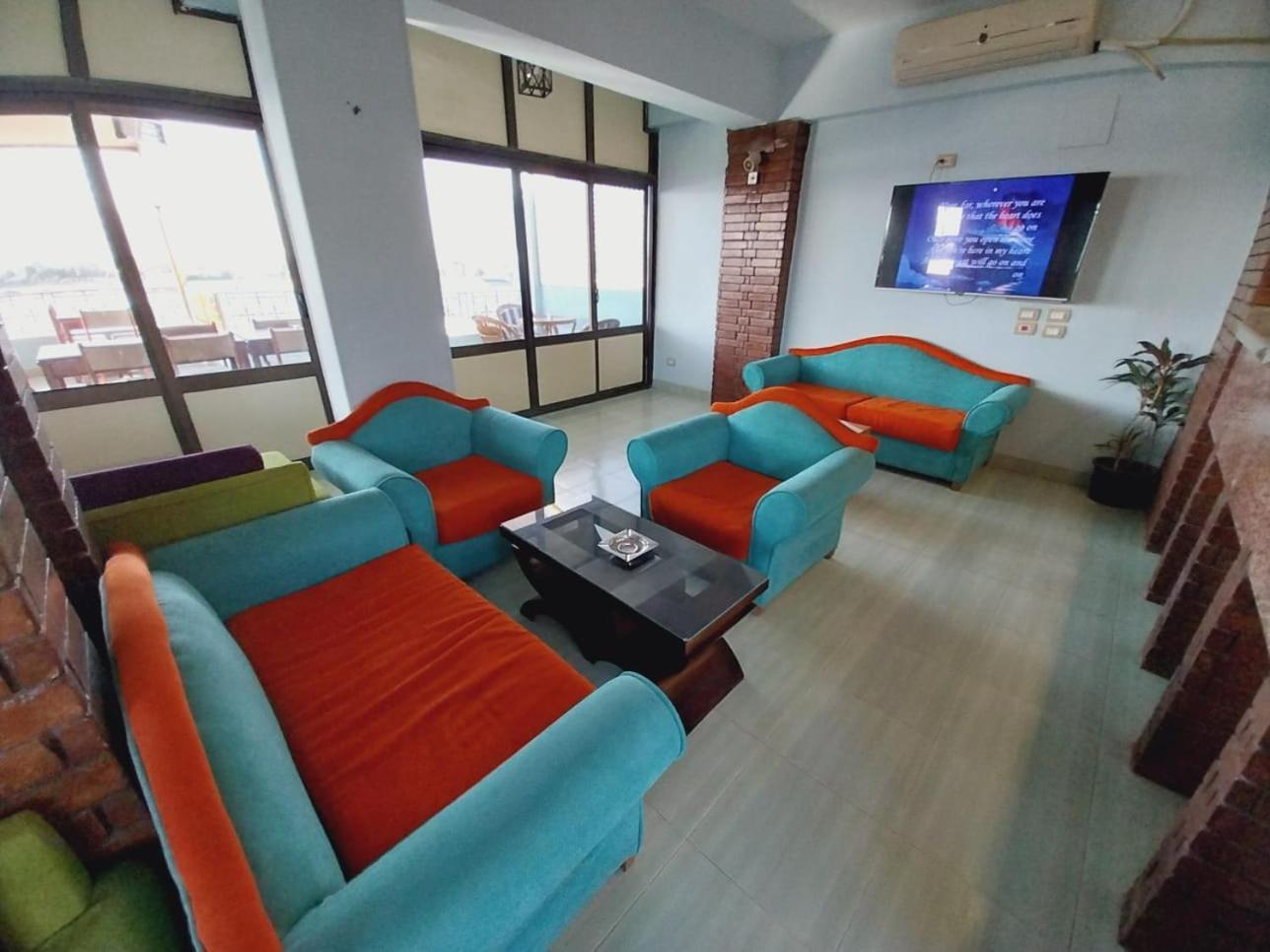 Merry Land Hotel & Roof Top Nile Restaurant Luxor Ngoại thất bức ảnh