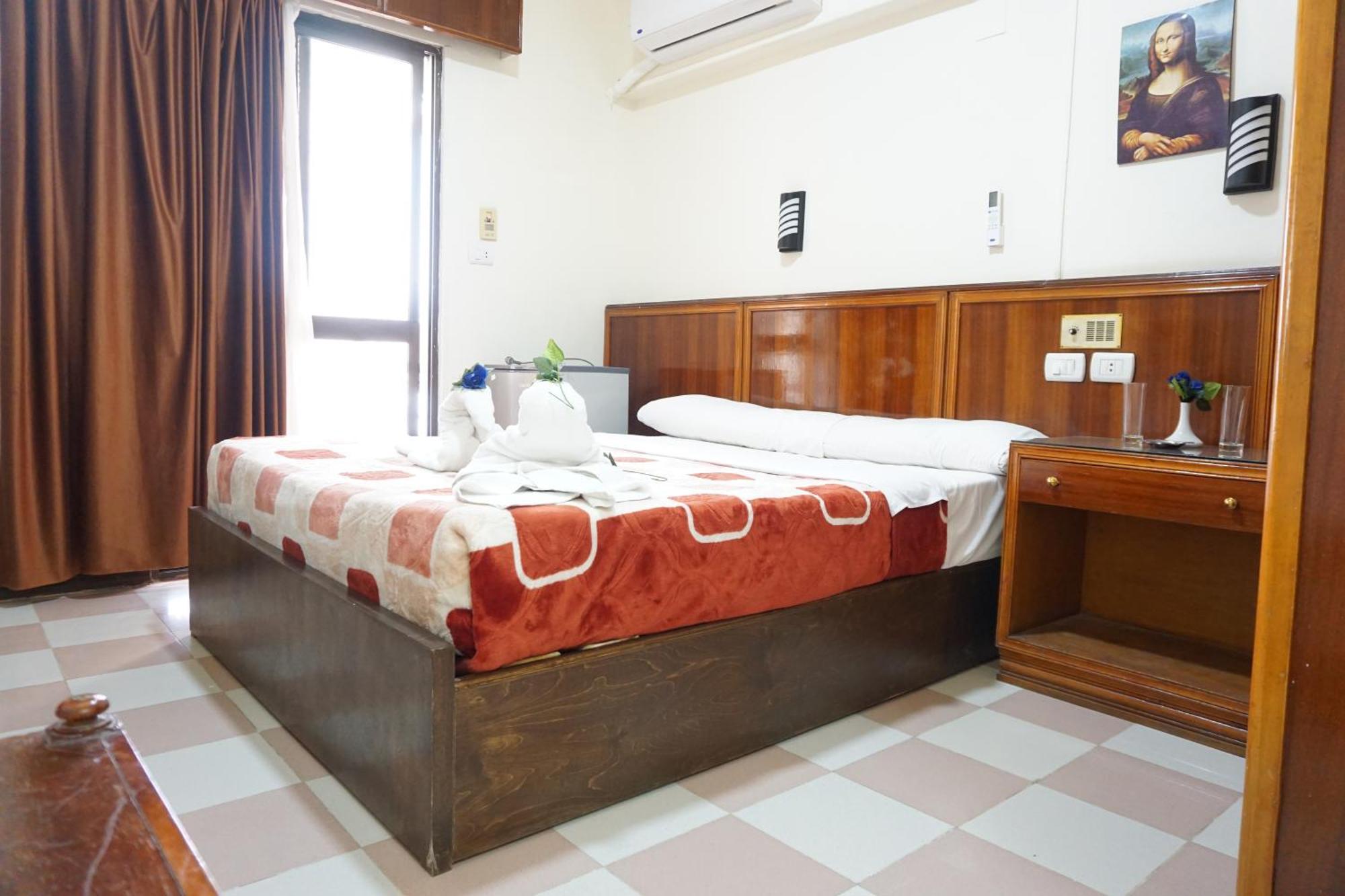 Merry Land Hotel & Roof Top Nile Restaurant Luxor Ngoại thất bức ảnh